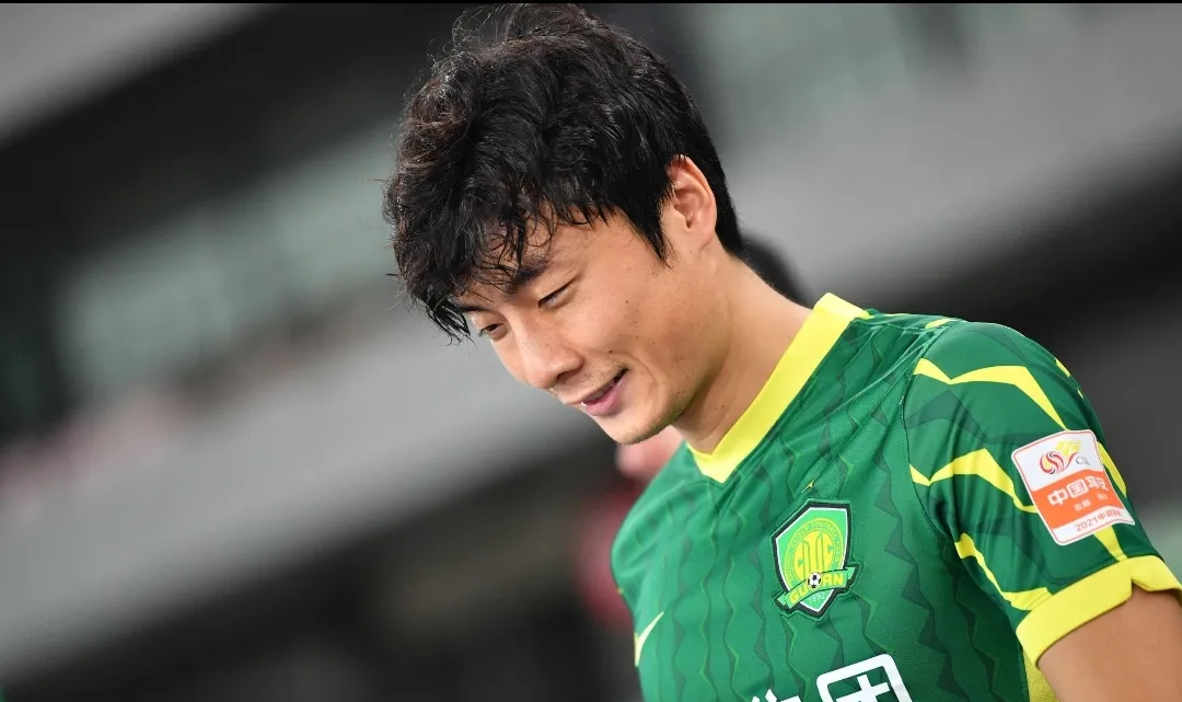 亿博app官方下载北京国安训练开放日，今晚临场应变引欢呼，欧冠在即，纪律约束更严格的简单介绍